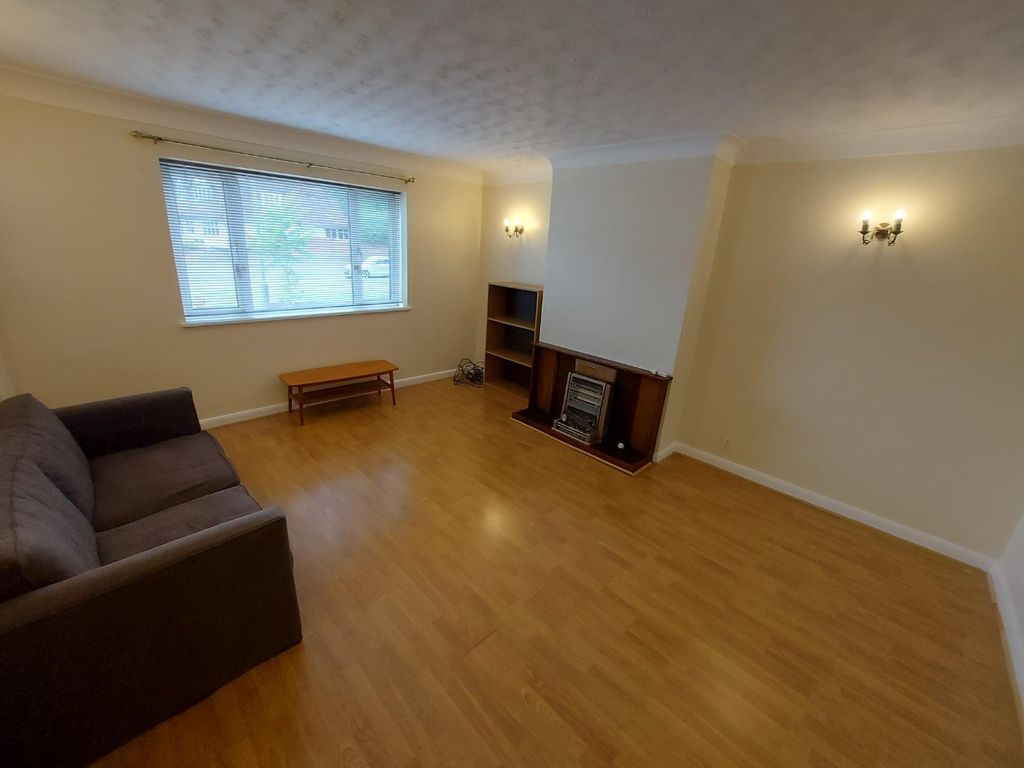 Property photo 2 of 8 2618102