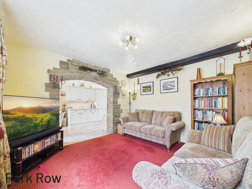 Property photo 2 of 48 Snug