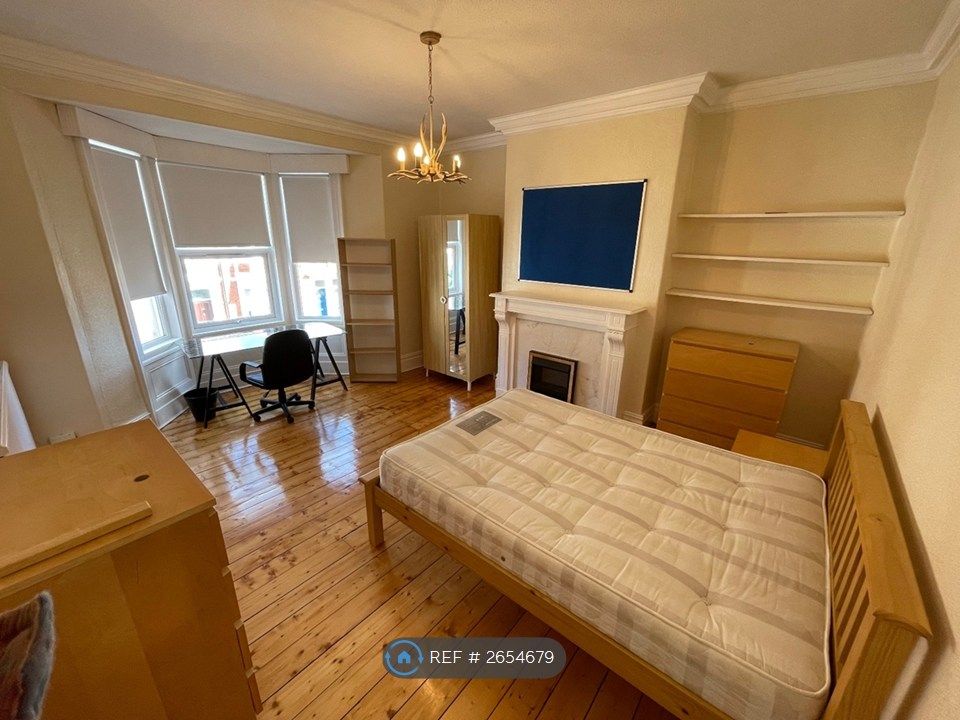 Property photo 1 of 6 Front Bedroom