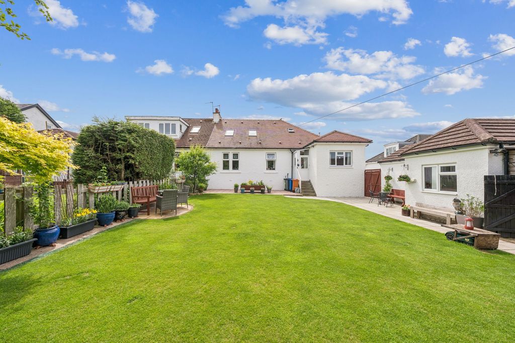 Property photo 3 of 38