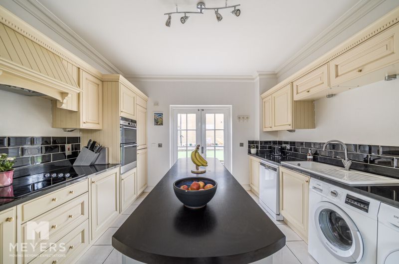 Property photo 2 of 16 Photo 14