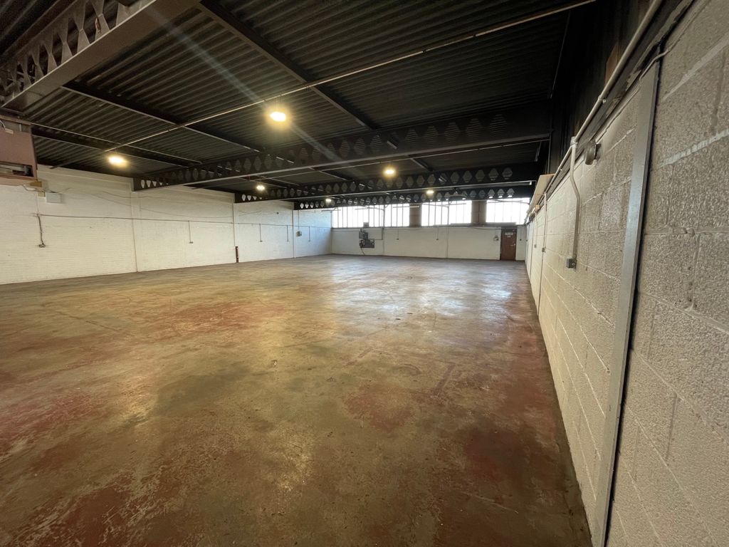 Property photo 2 of 3