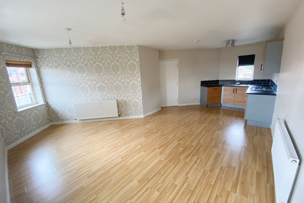 Property photo 3 of 10 Living Area