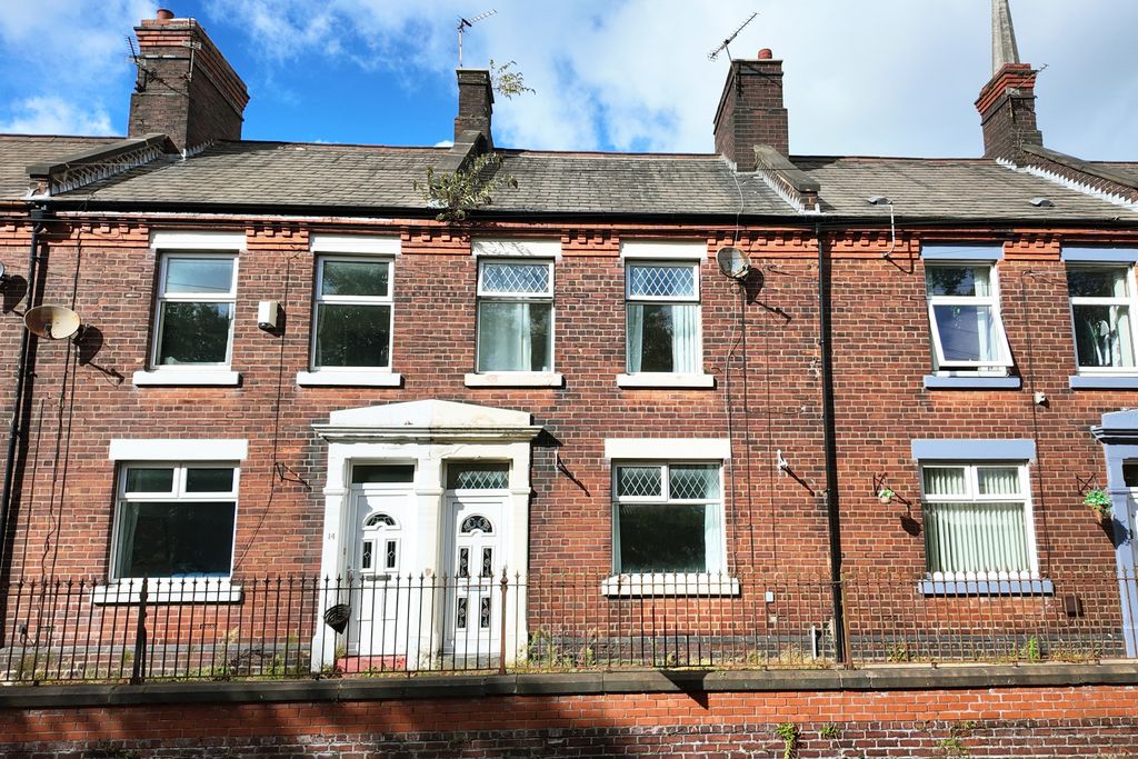 Property photo 1 of 8 Front