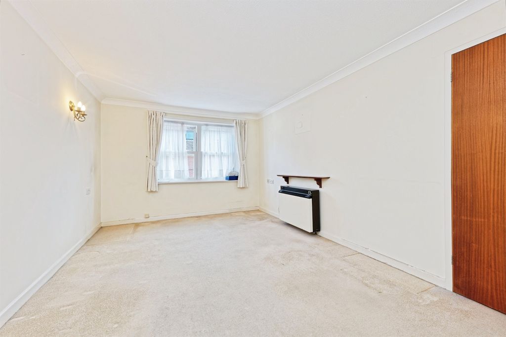 Property photo 2 of 13