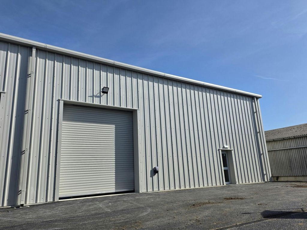 Property photo 3 of 8 97F7A649-ce86-4F95-ba85-F87341A045d2.Jpg