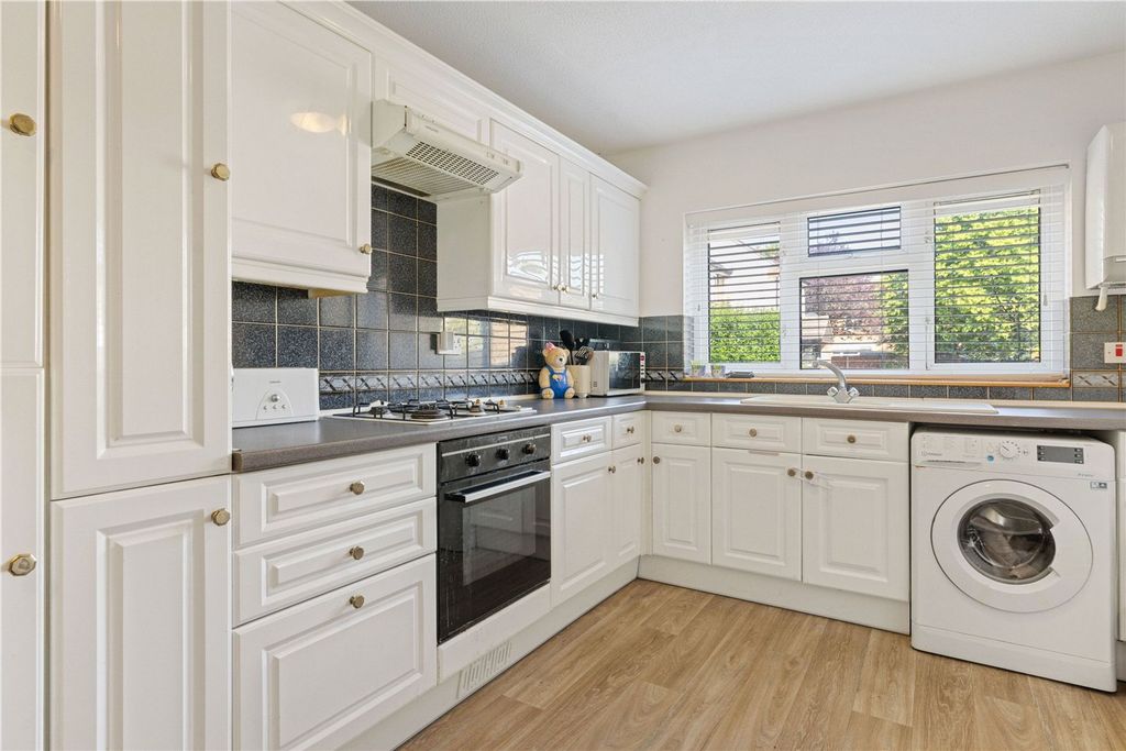 Property photo 3 of 12 Kitchen
