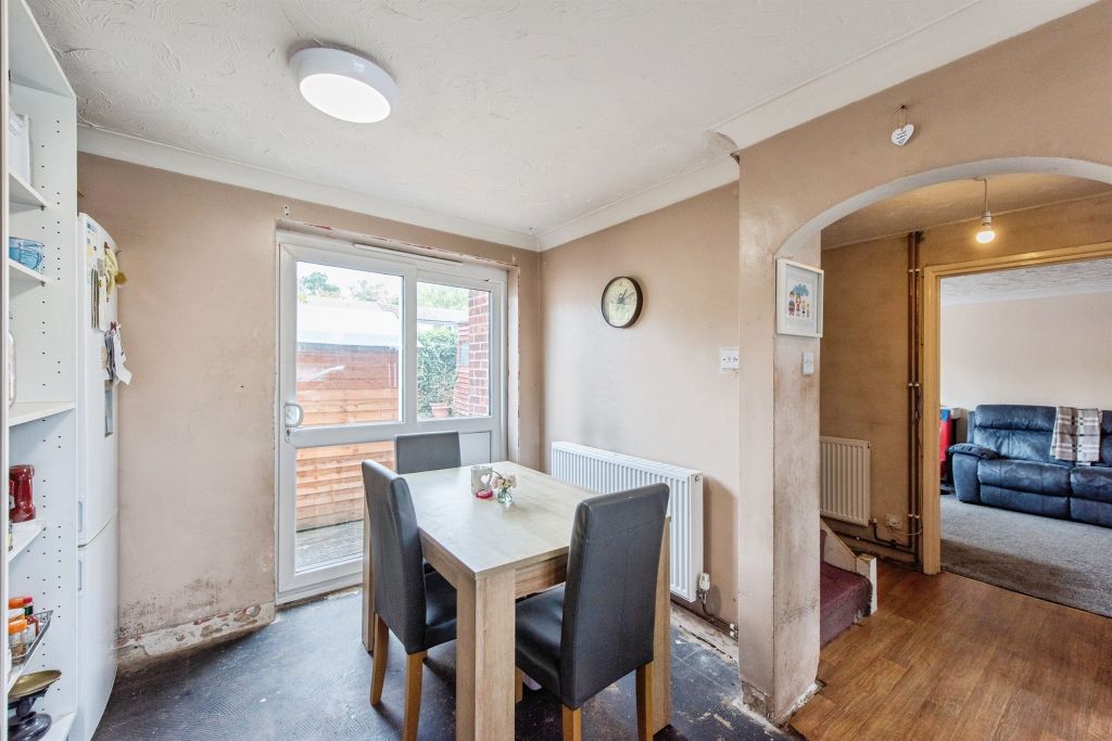 Property photo 3 of 17
