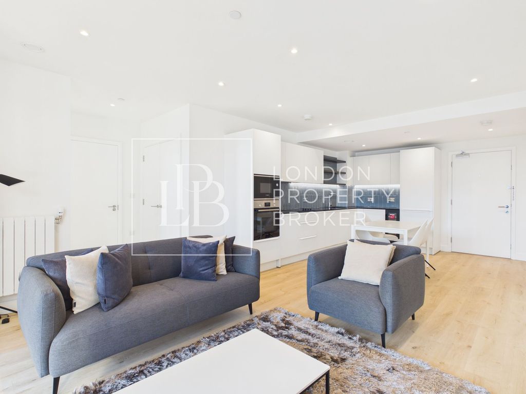 Property photo 3 of 21