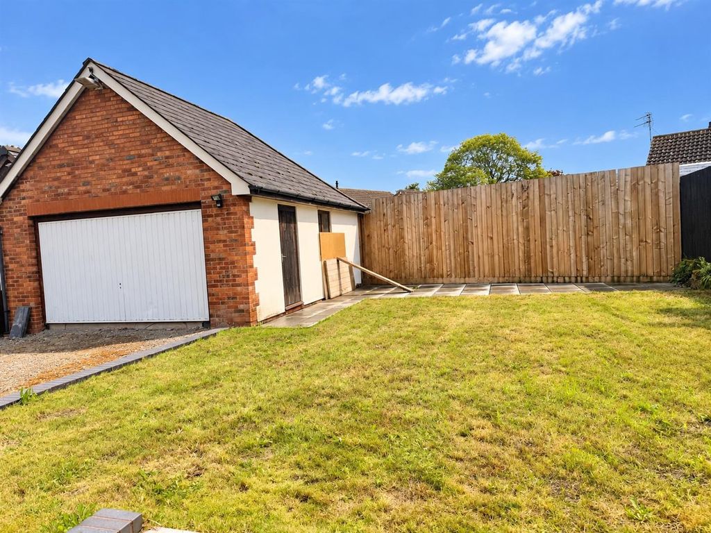 Property photo 3 of 11