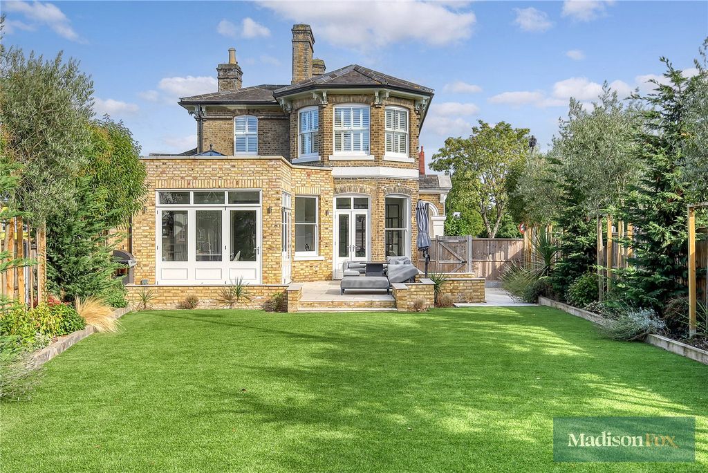 Property photo 1 of 52 Picture No. 27