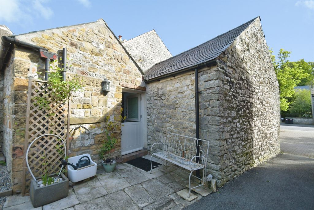 Property photo 1 of 24