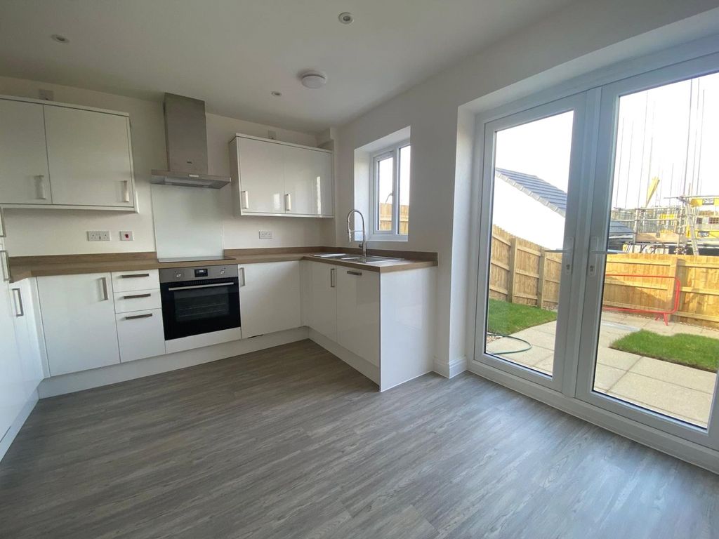 Property photo 3 of 11 Picture No. 17