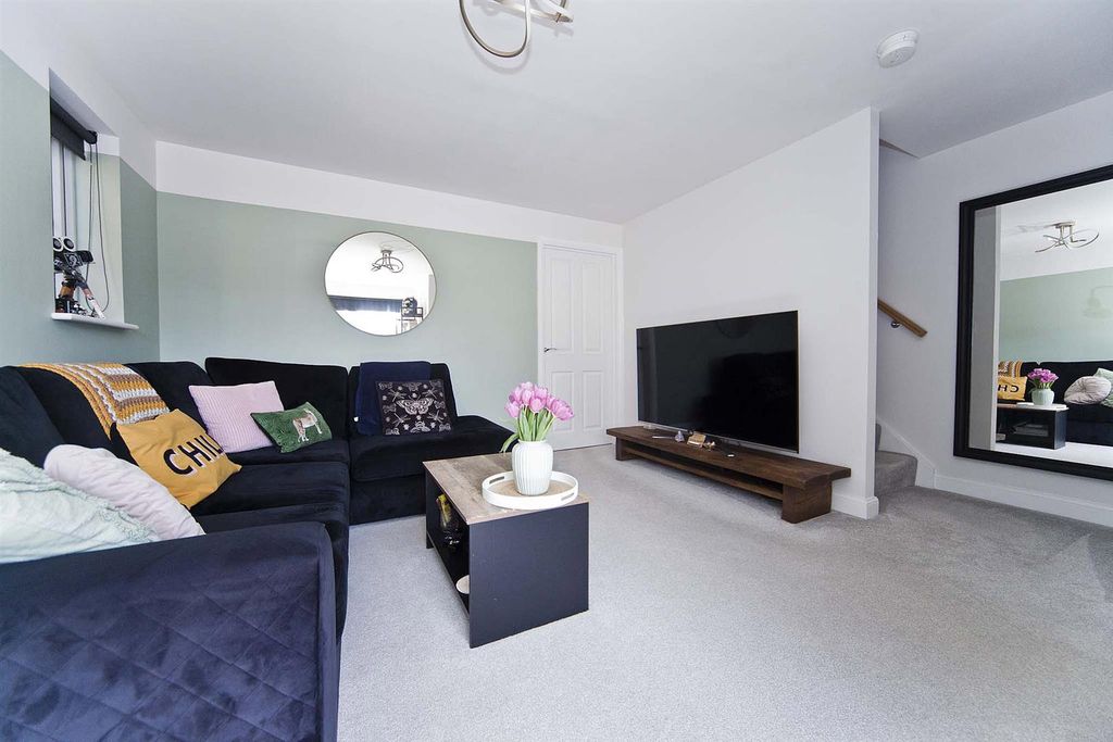 Property photo 2 of 22
