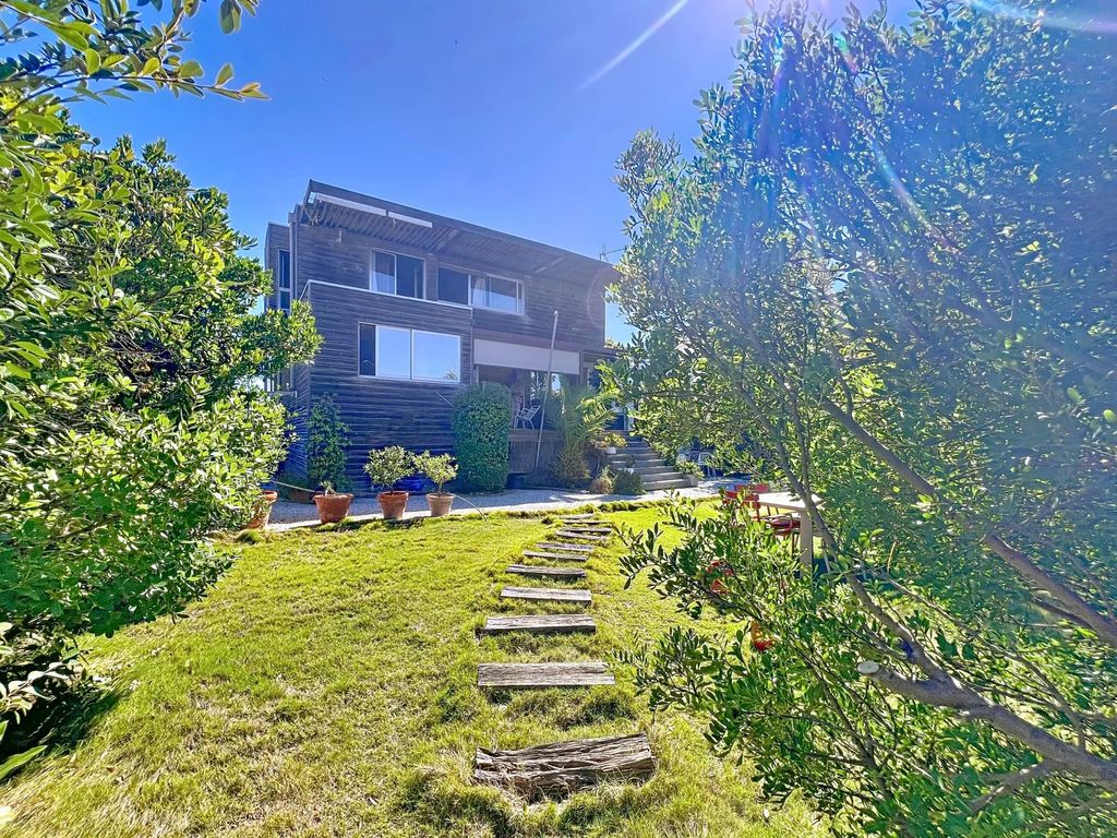 Property photo 2 of 22