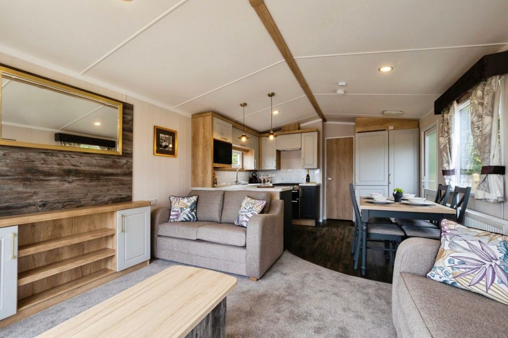 Property photo 3 of 6 Picture91.Jpg