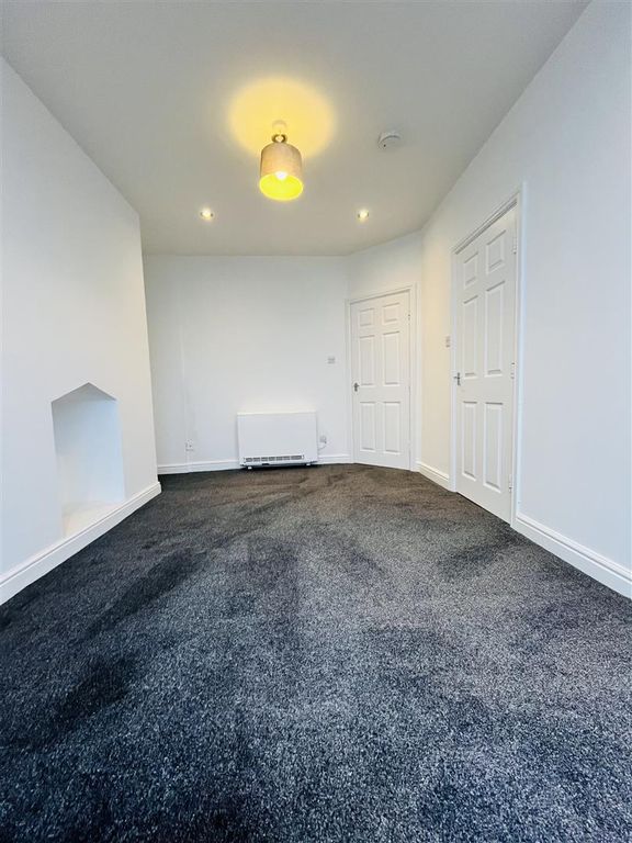 Property photo 3 of 12 20260119_153638186_Ios.Jpg