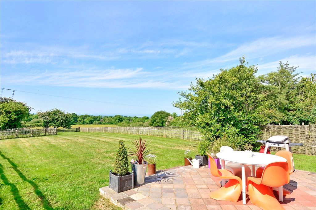 Property photo 3 of 17 Picture No. 12