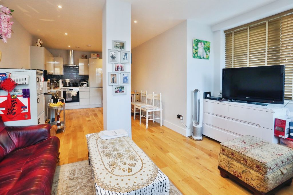 Property photo 2 of 17
