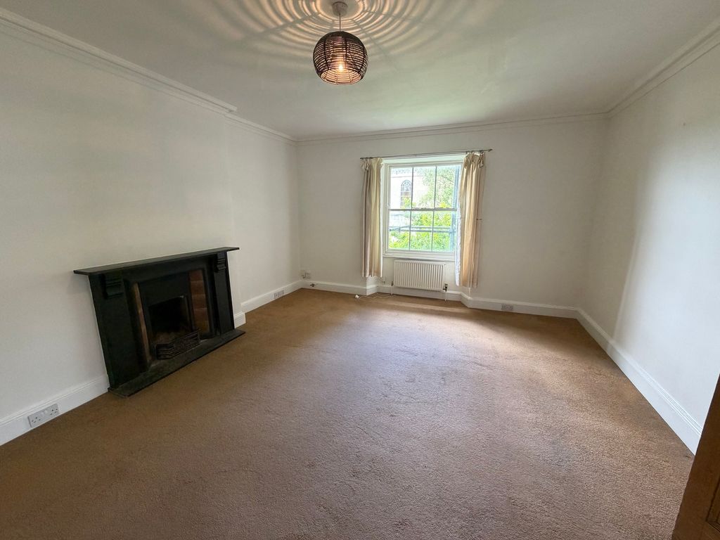 Property photo 3 of 8 Living Room