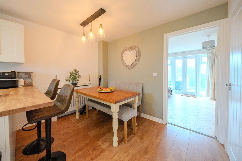 Property photo 3 of 12 Picture No. 23
