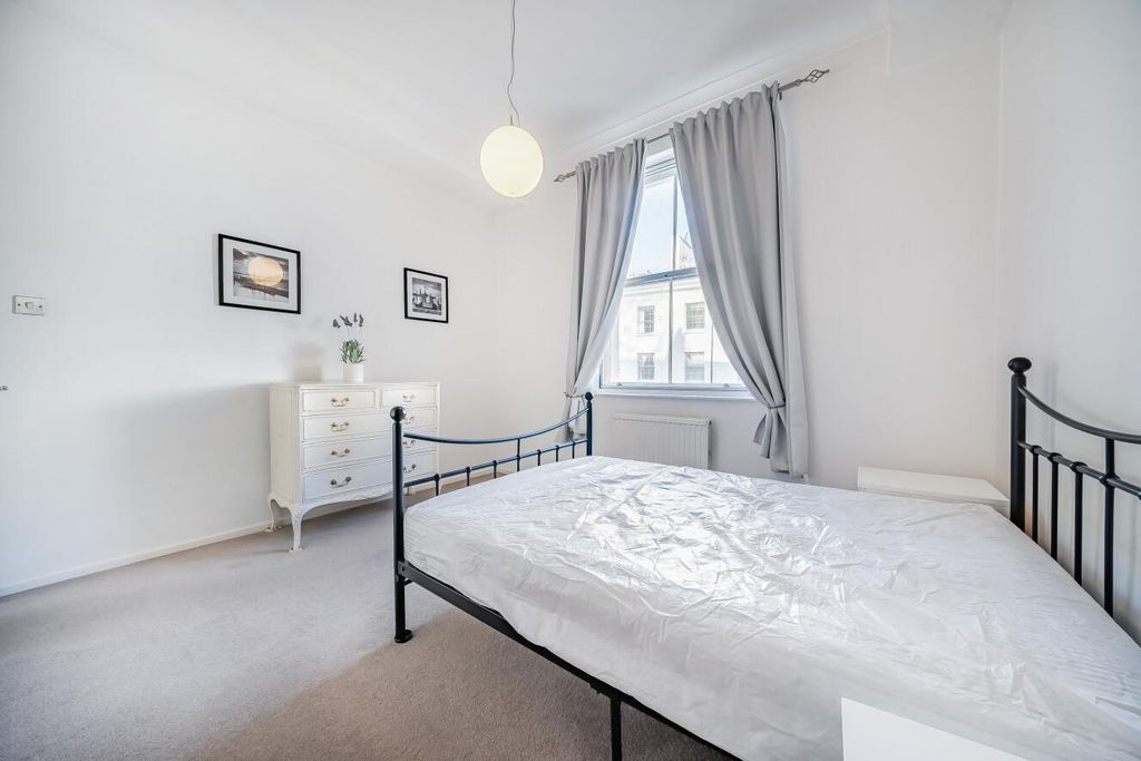 Property photo 2 of 13 Picture 2