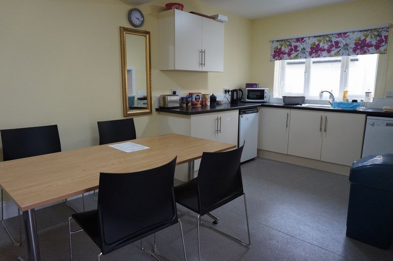 Property photo 3 of 6 Kitchen
