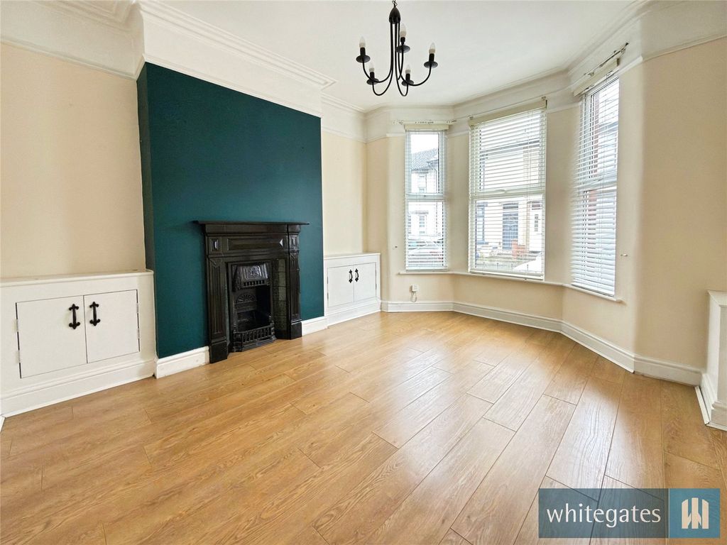 Property photo 2 of 17 Picture No. 01