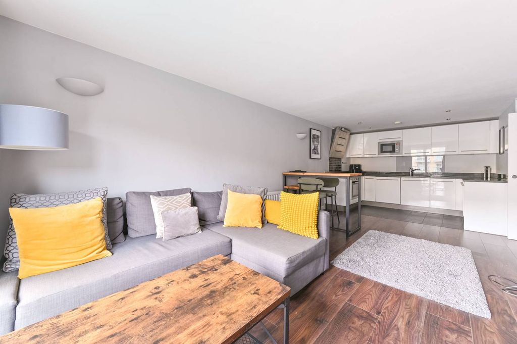 Property photo 1 of 22