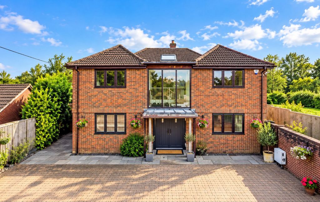 Property photo 1 of 34