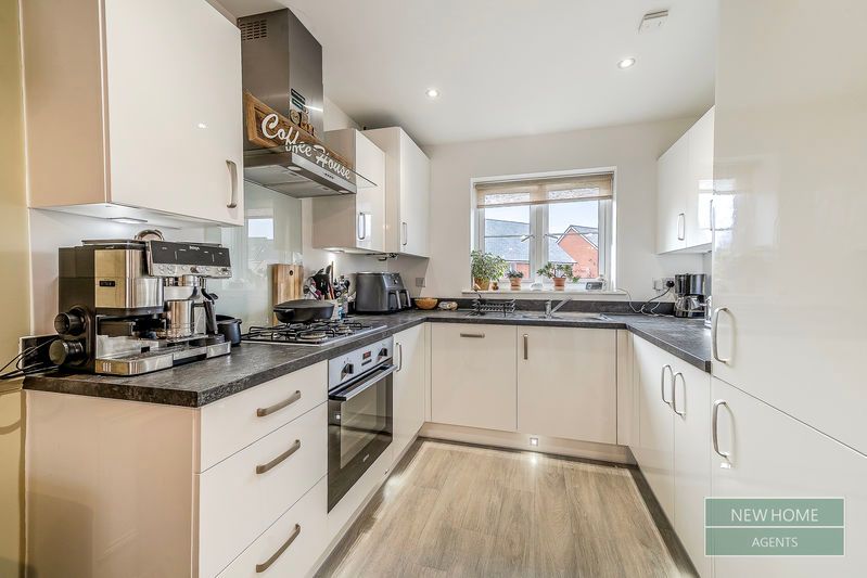 Property photo 3 of 16 Photo 8