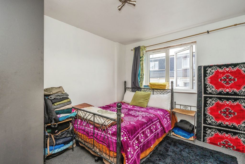 Property photo 3 of 17 Photography