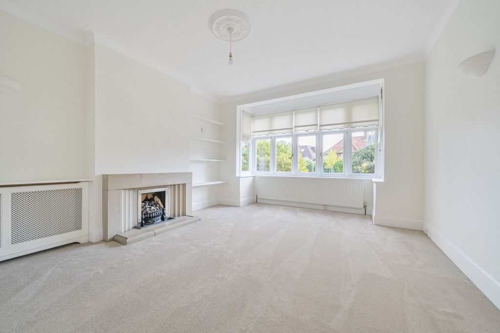 Property photo 3 of 22