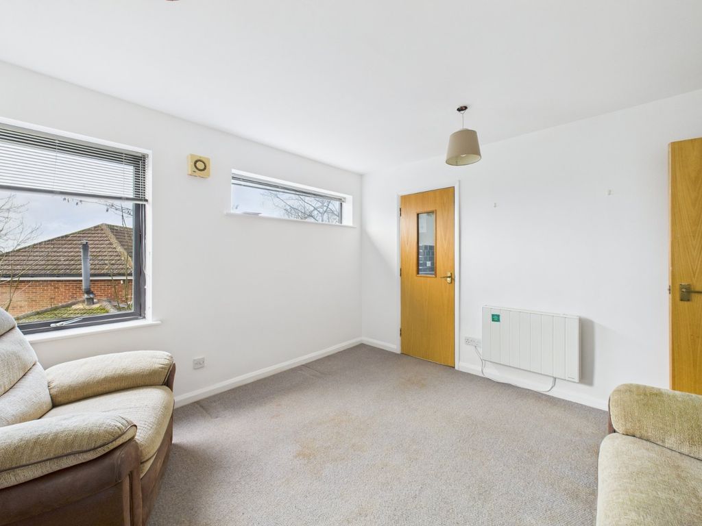 Property photo 3 of 6 Picture No. 05