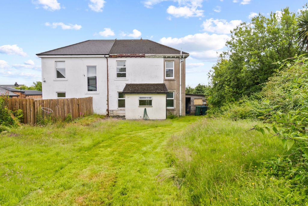 Property photo 2 of 25