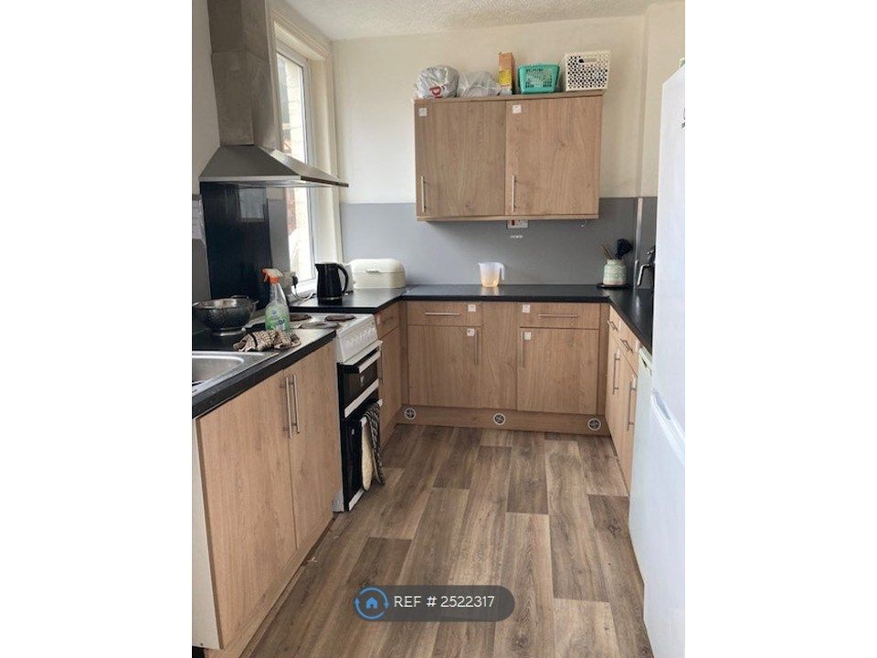 Property photo 1 of 3