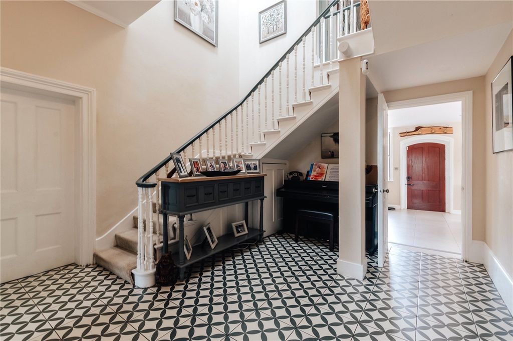 Property photo 3 of 26 Spacious Hallway
