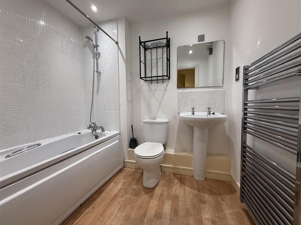 Additional image 8 of 2 bed flat for saleOverstone Court, Dumballs Road, Cardiff CF10