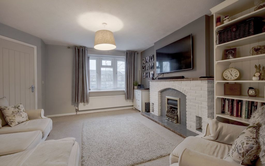 Property photo 3 of 19