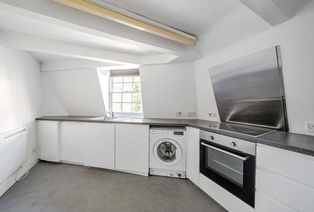 Property photo 2 of 15 Picture No. 40