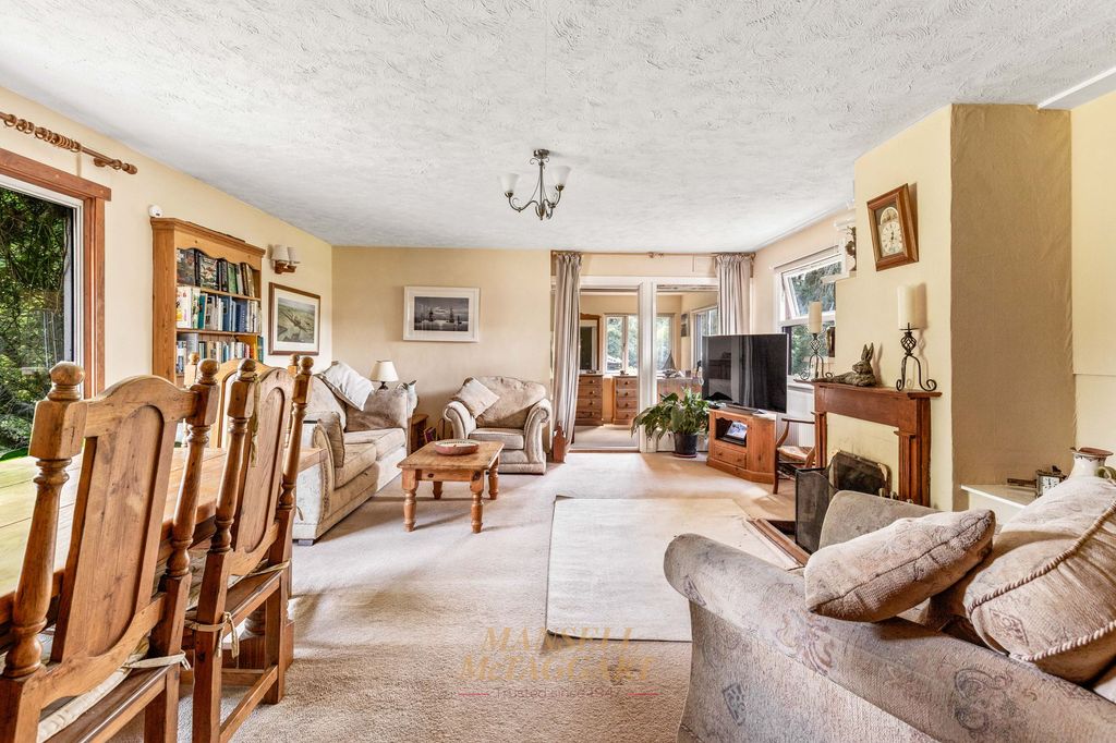 Property photo 2 of 24