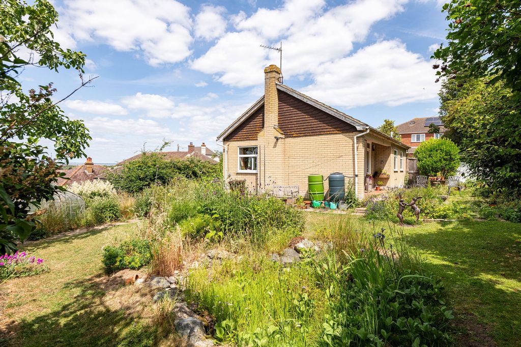 Property photo 2 of 21