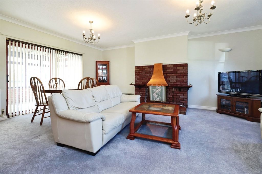 Property photo 2 of 12 Living/Dining Room