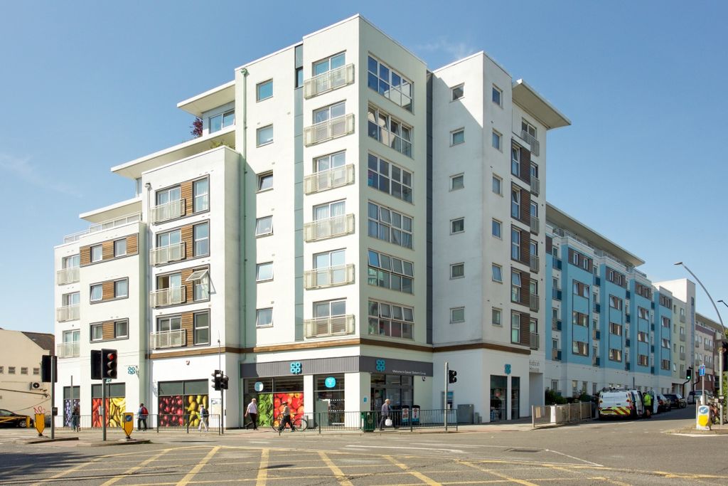 Property photo 1 of 11