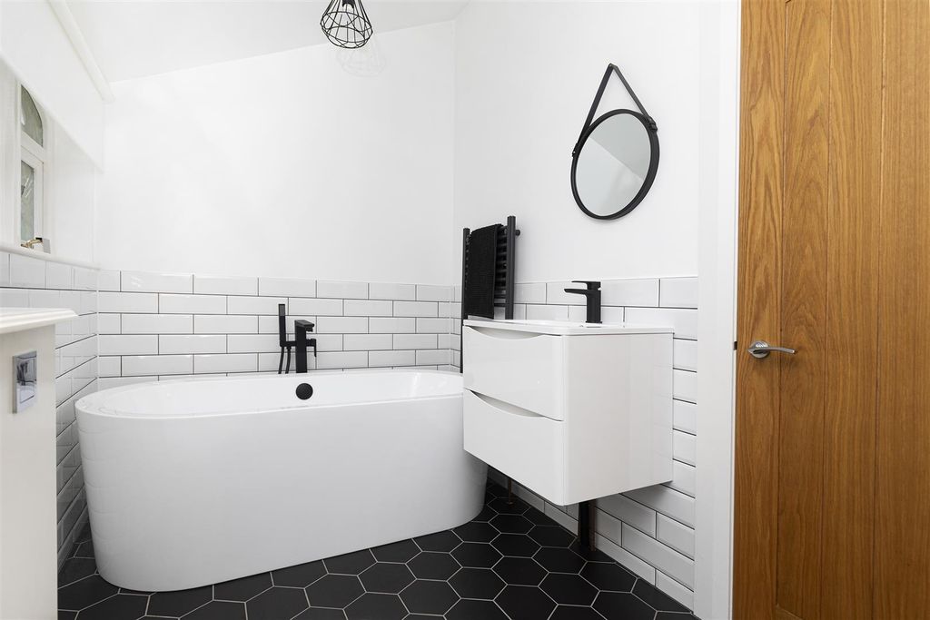 Additional image 28 of 4 bed detached bungalow for saleMoor Top Road, Kirkheaton, Huddersfield HD5