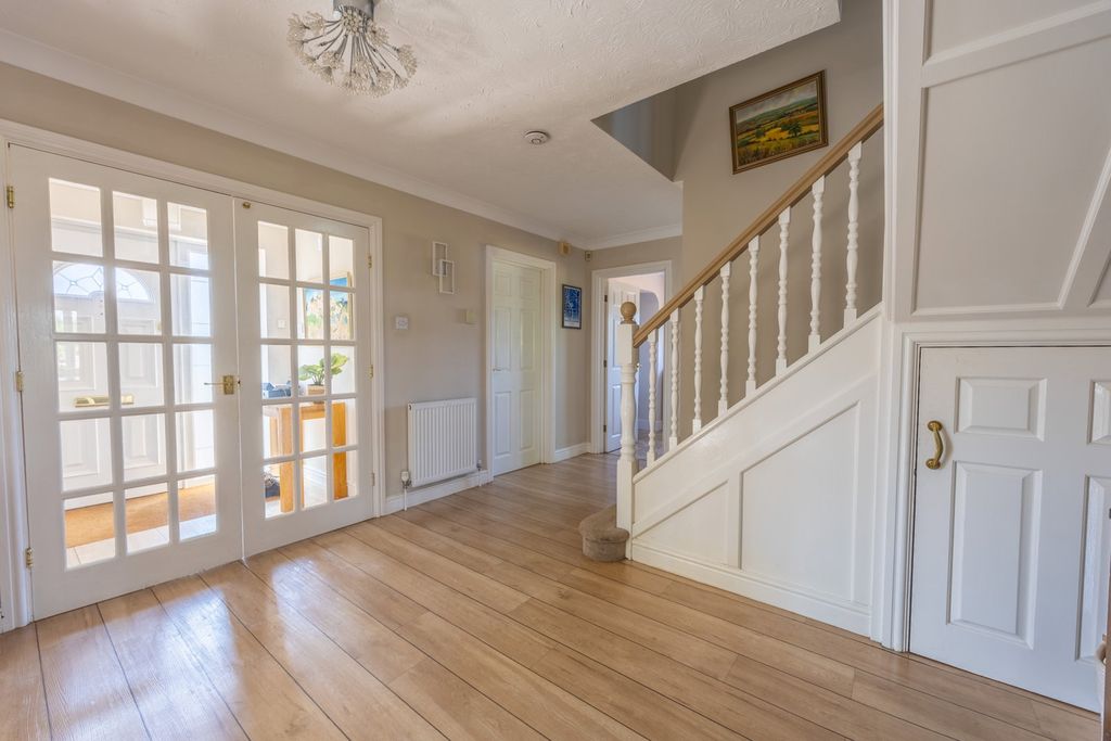 Property photo 3 of 55