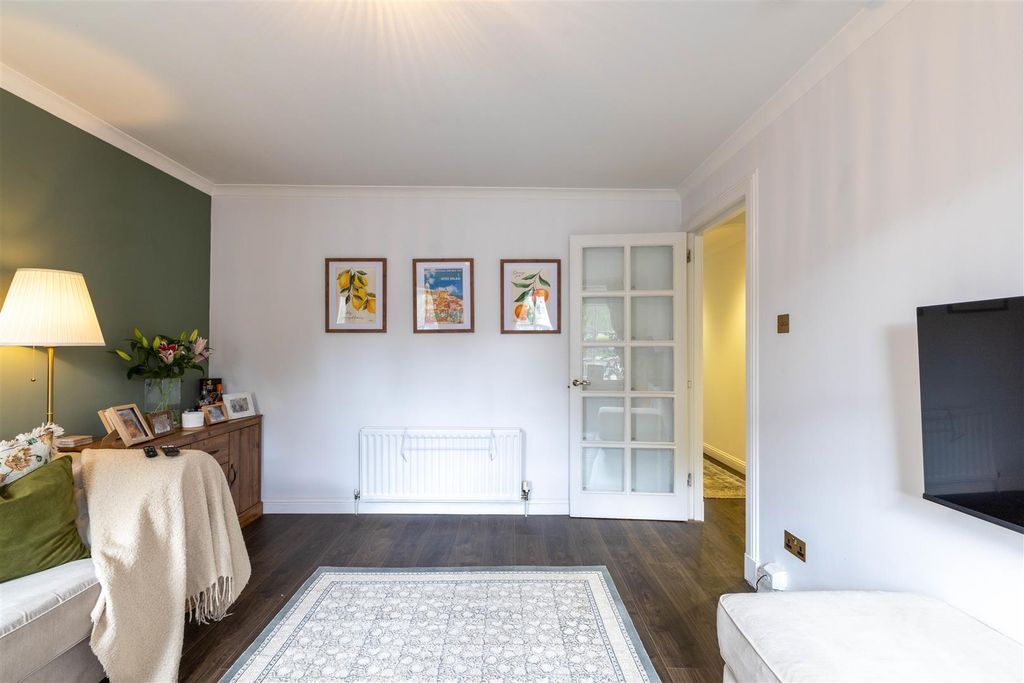 Property photo 3 of 15 S003.Jpg