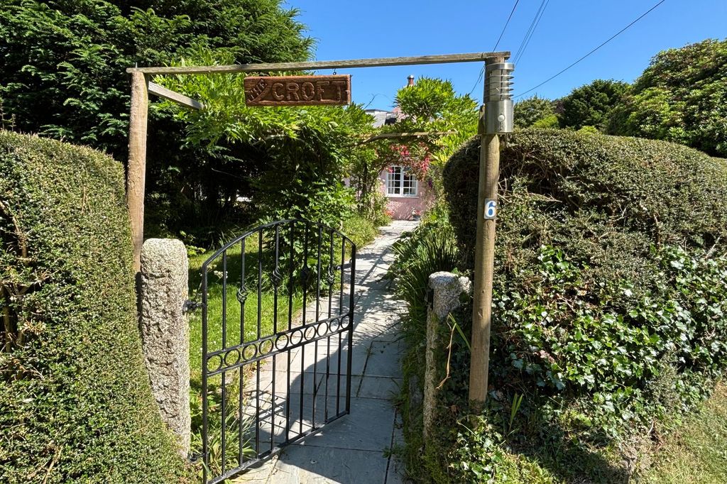 Property photo 3 of 27