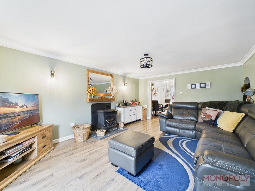 Property photo 2 of 23 Cam01943G0-Pr0526-Still009.Jpg