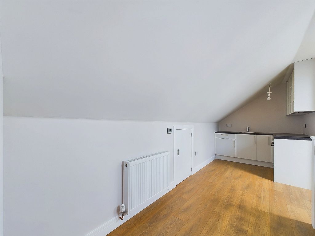 Property photo 2 of 9 3444871